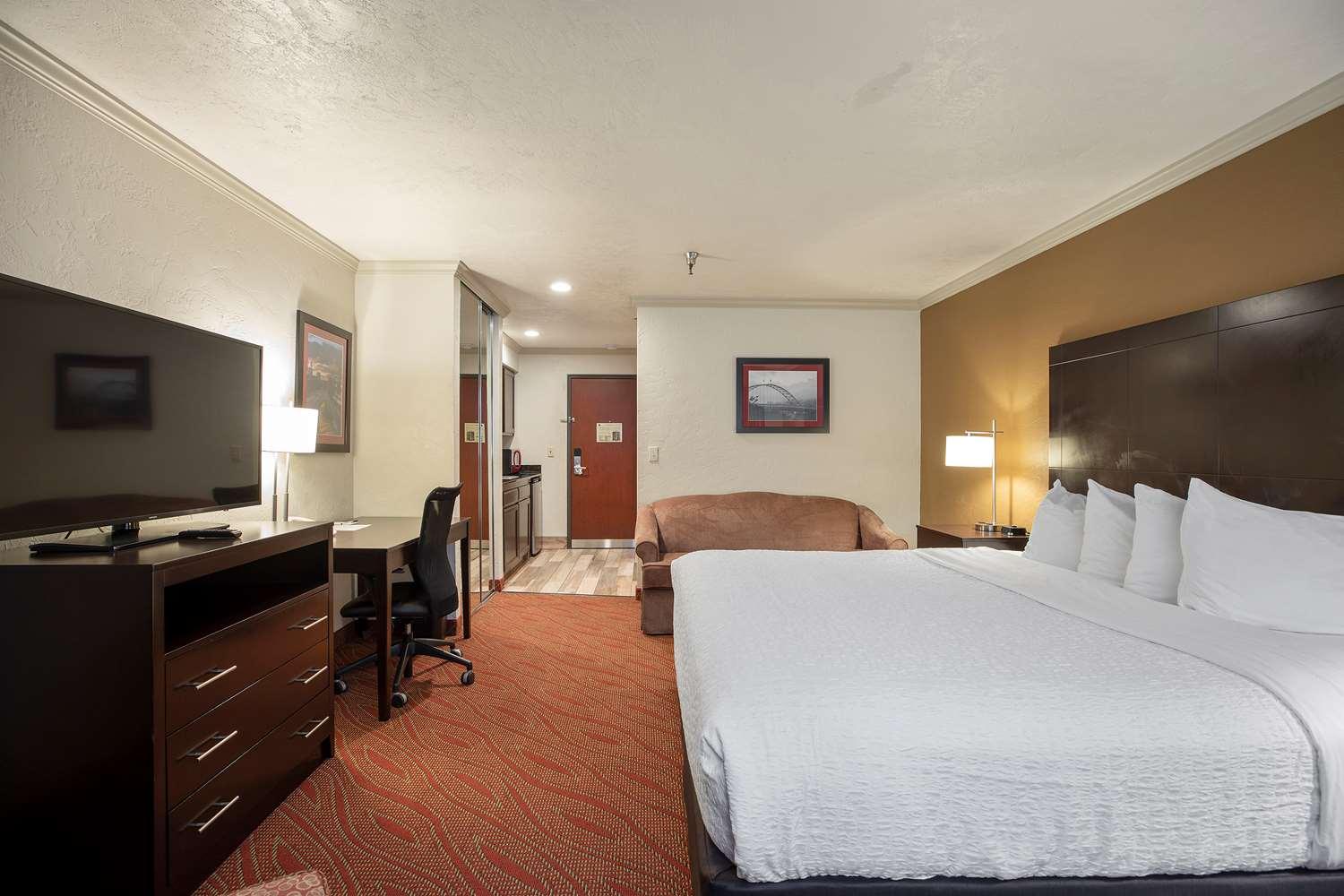 Best Western Plus Parkway Inn Wilsonville Exteriér fotografie