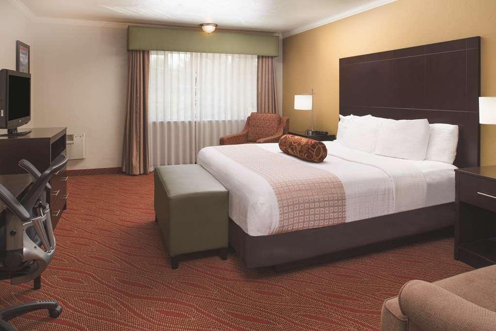 Best Western Plus Parkway Inn Wilsonville Exteriér fotografie
