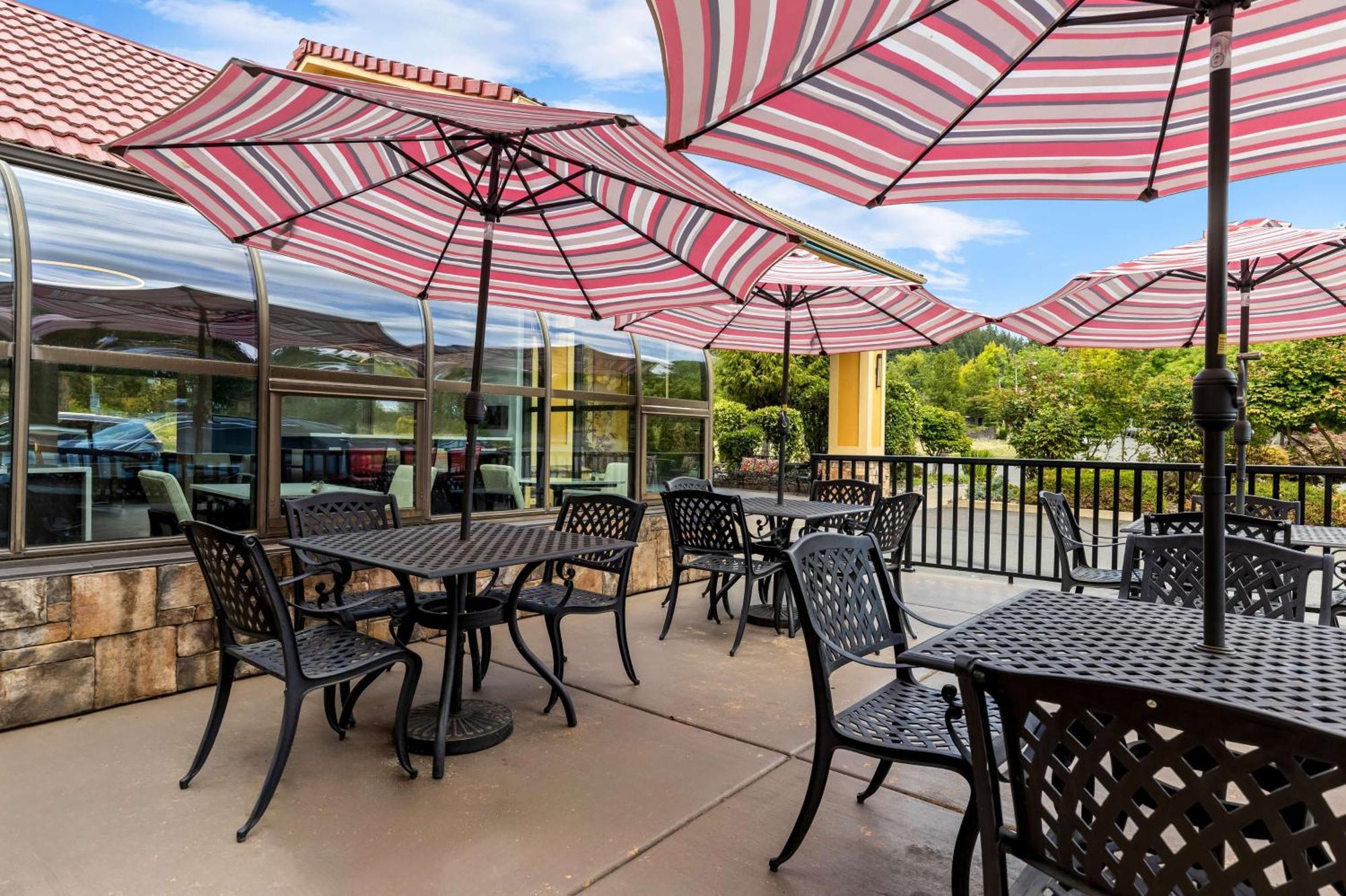 Best Western Plus Parkway Inn Wilsonville Exteriér fotografie