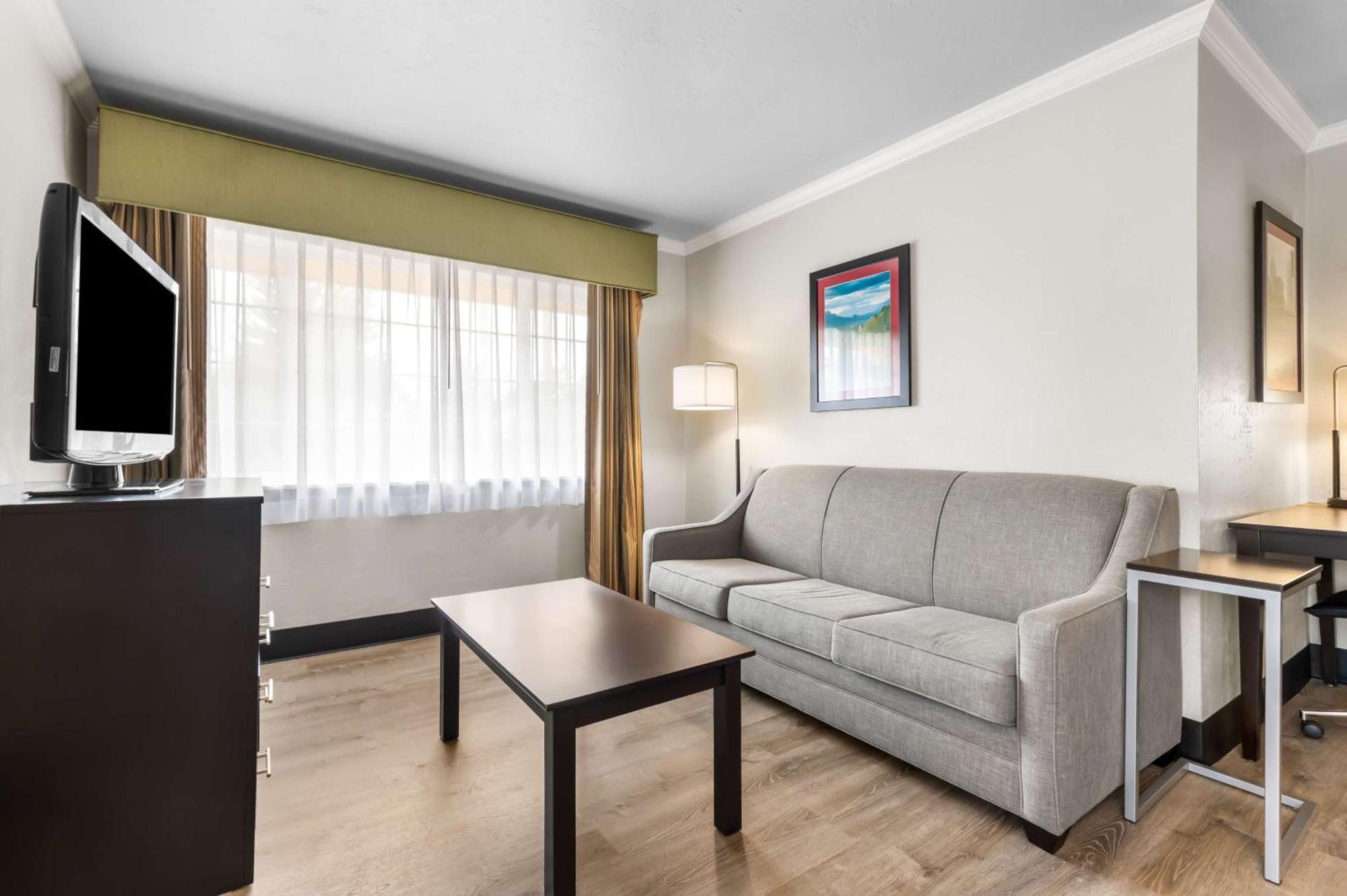 Best Western Plus Parkway Inn Wilsonville Exteriér fotografie