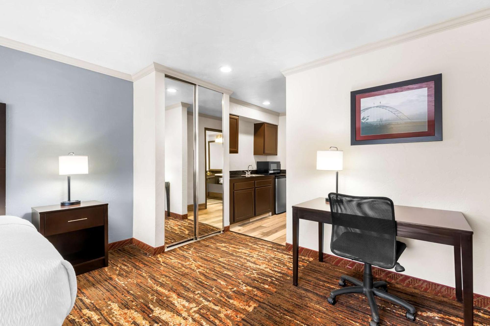 Best Western Plus Parkway Inn Wilsonville Exteriér fotografie