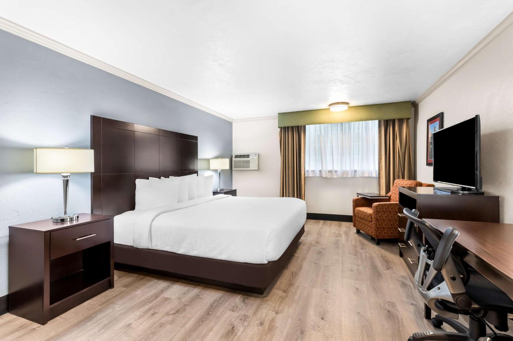 Best Western Plus Parkway Inn Wilsonville Exteriér fotografie