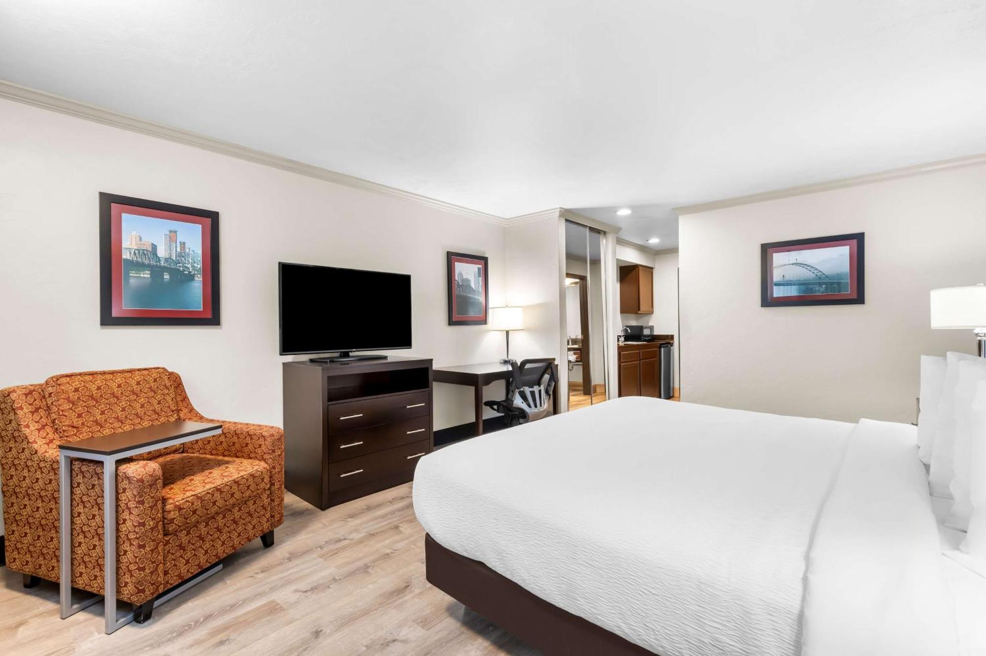 Best Western Plus Parkway Inn Wilsonville Exteriér fotografie