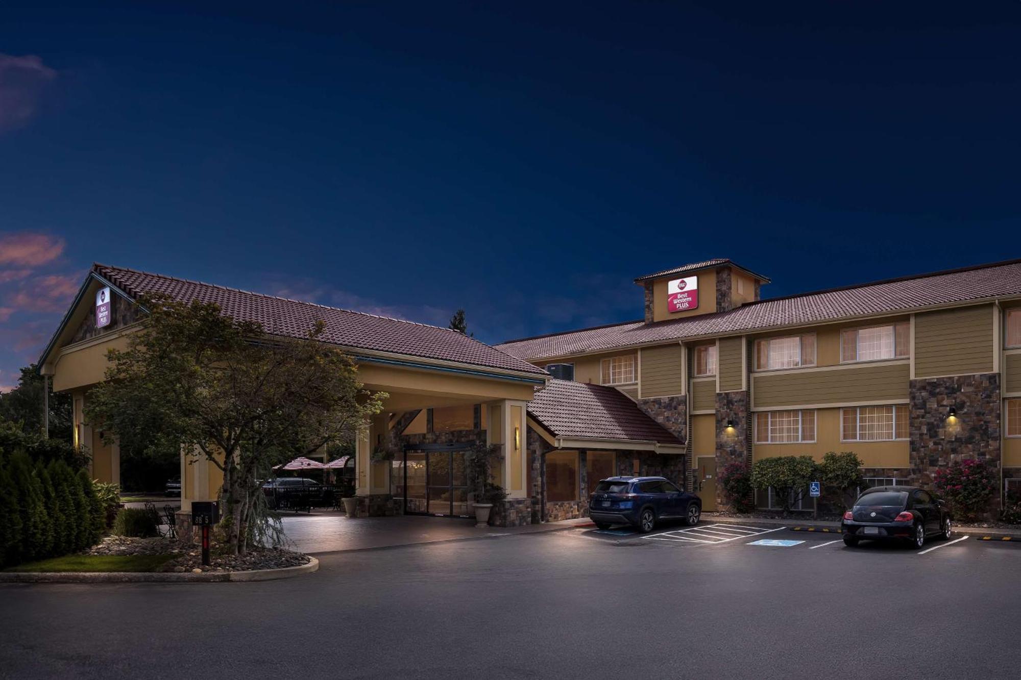 Best Western Plus Parkway Inn Wilsonville Exteriér fotografie